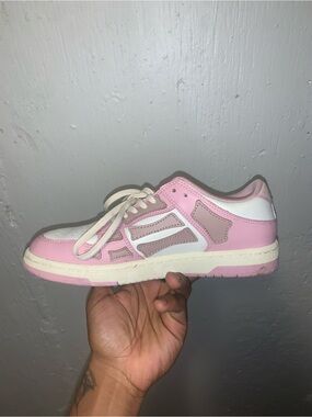Amiri Low-Top Lace-Up Sneakers in Pink and White